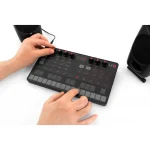 IK Multimedia Uno Synth - immagine 5