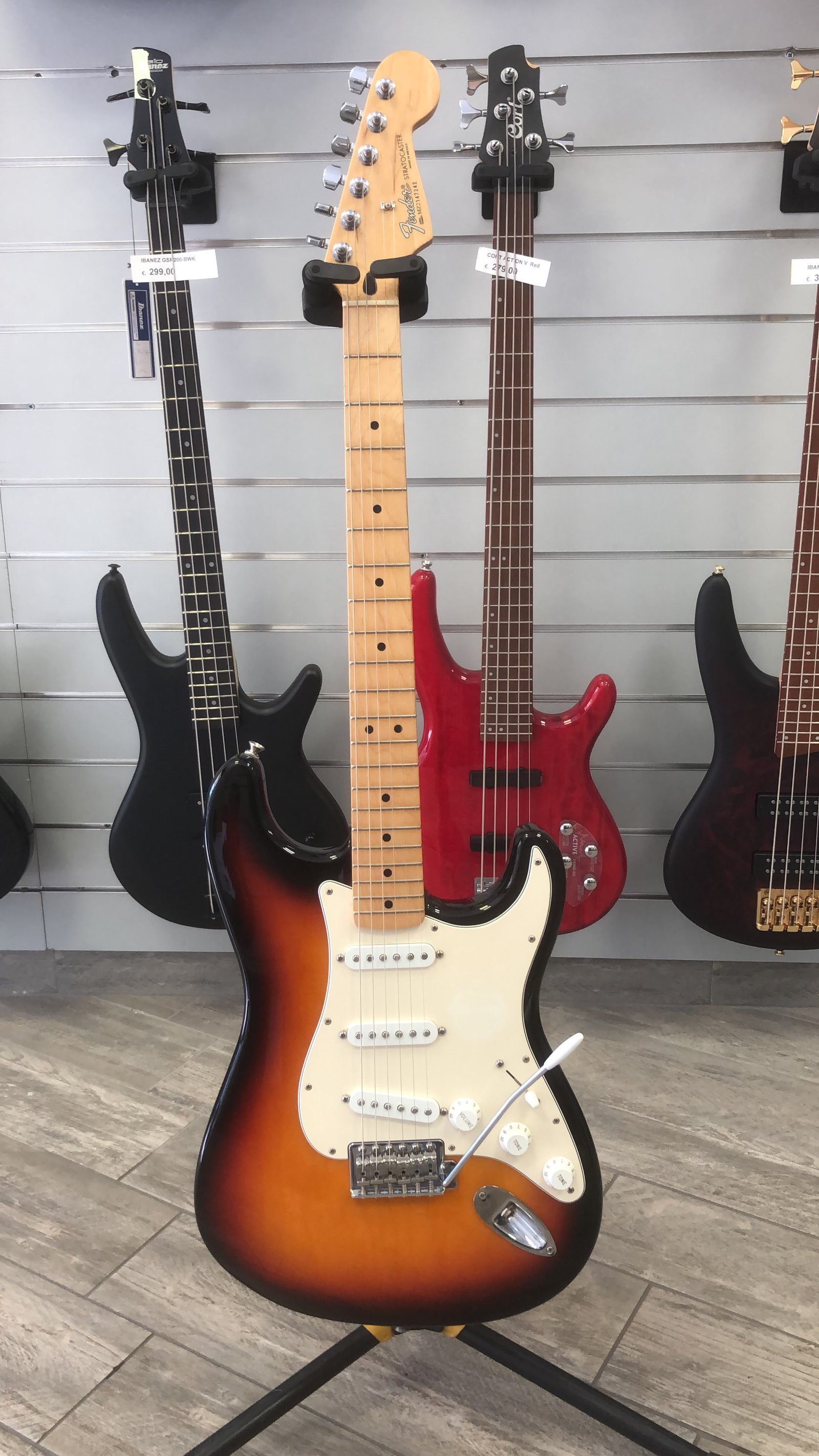 Fender Stratocaster STD 3 color sunburst MN del 2006 con Borsa originale Fender